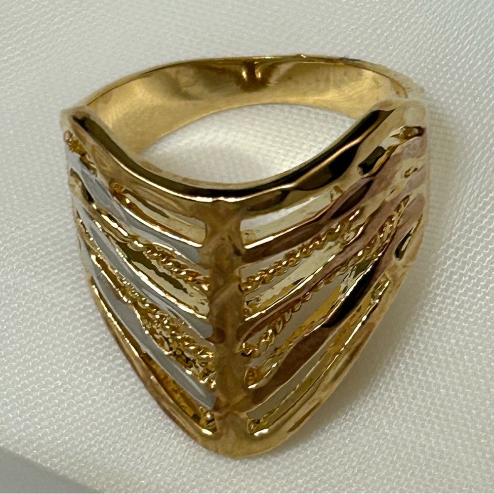 Elegant Gold-Tone Ring